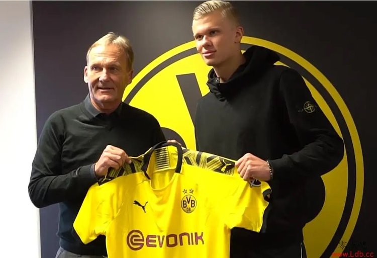 斯帕莱蒂：让佩林首发，是因为迪格雷戈里奥有点肠胃炎（斯帕莱蒂：迪格雷戈里奥肠胃不适，佩林获得首发）