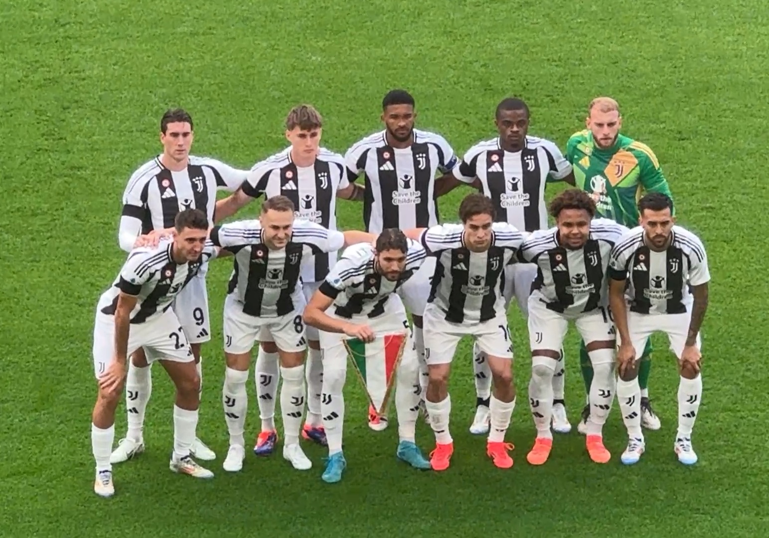 世体：巴萨希望今天收到市政府消息，在对毕包时回归诺坎普（世体：巴萨盼今日获市府回复，力争对阵毕包时重返诺坎普）