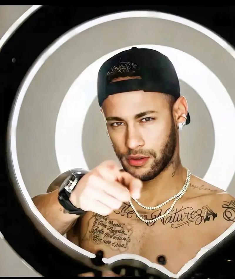 拉基蒂奇：梅西是一个沉默的领袖，他是可以改变比赛的人（拉基蒂奇盛赞梅西：沉默型领袖，能左右比赛走向）