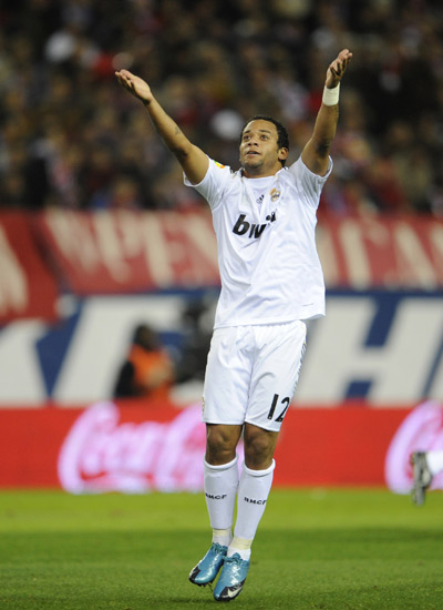 维尼修斯和观众有摩擦？裤袜：不反感小摩擦，但双方要有底线（维尼修斯与观众起冲突？裤袜：小摩擦可以，但双方要守底线）