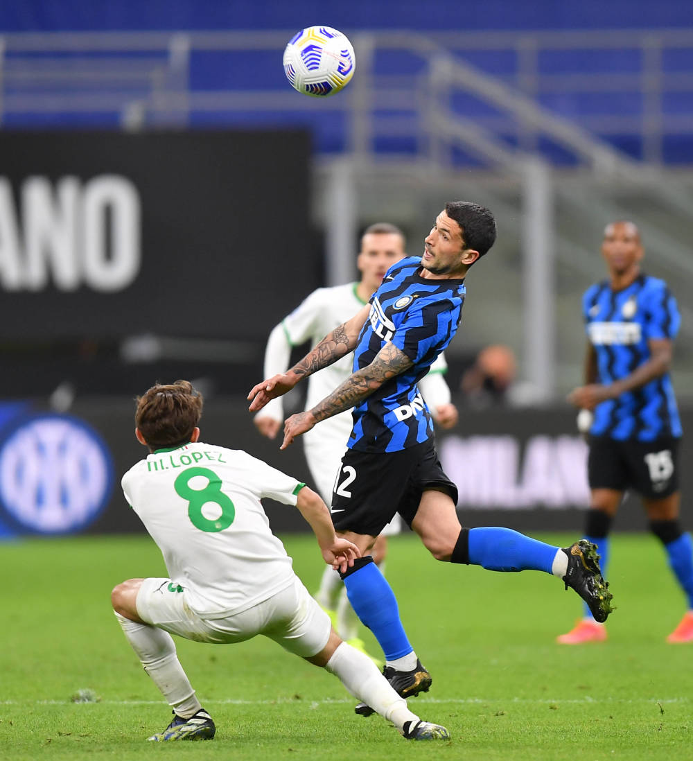 外媒：马拉多纳的宝马i8进行拍卖，起拍价1万欧元（外媒报道：马拉多纳曾拥有的宝马i8开拍，起拍价1万欧元）