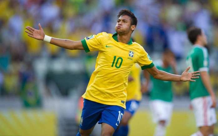 14场4球！19岁非洲中场天才新星横空出世，两大欧洲豪门都想签他（19岁非洲中场新星爆红：14战4球，两大欧洲豪门抢签）