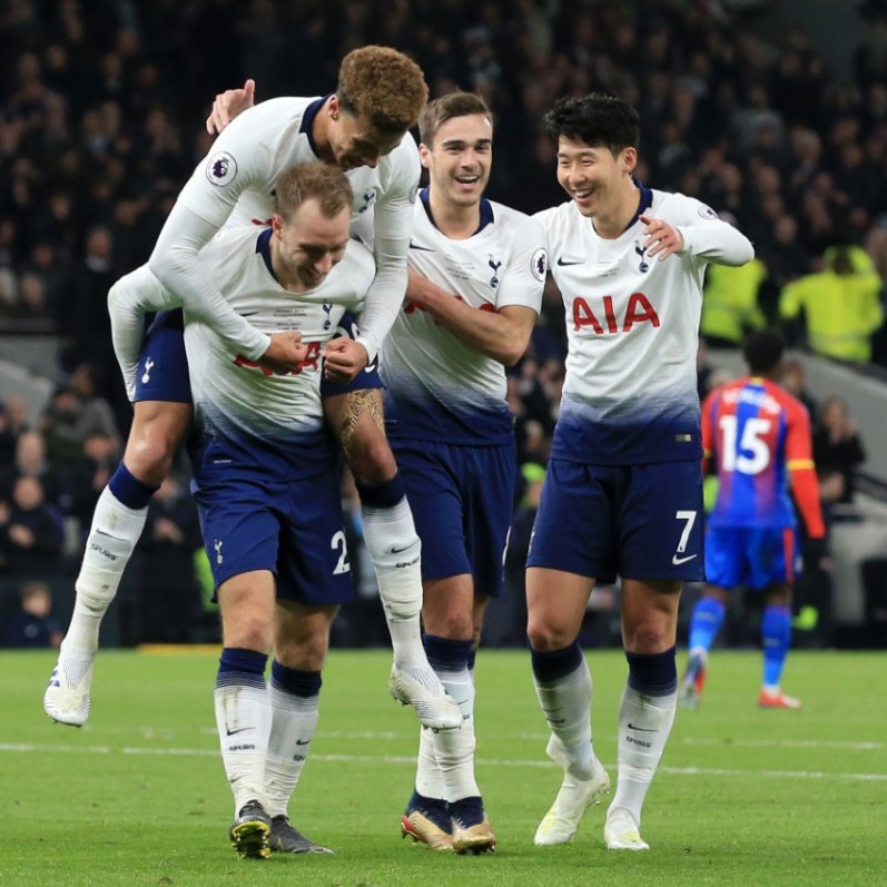 范戴克：更衣室的氛围一直很好，我们都渴望扭转局面（范戴克：更衣室始终团结，大家都盼尽快扭转颓势）