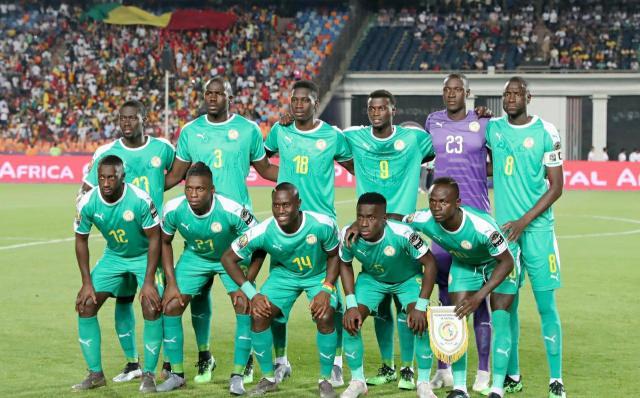 热刺队长罗梅罗停赛遭质疑，将缺席年末关键战！（罗梅罗停赛引争议，热刺队长将缺阵年末关键战！）